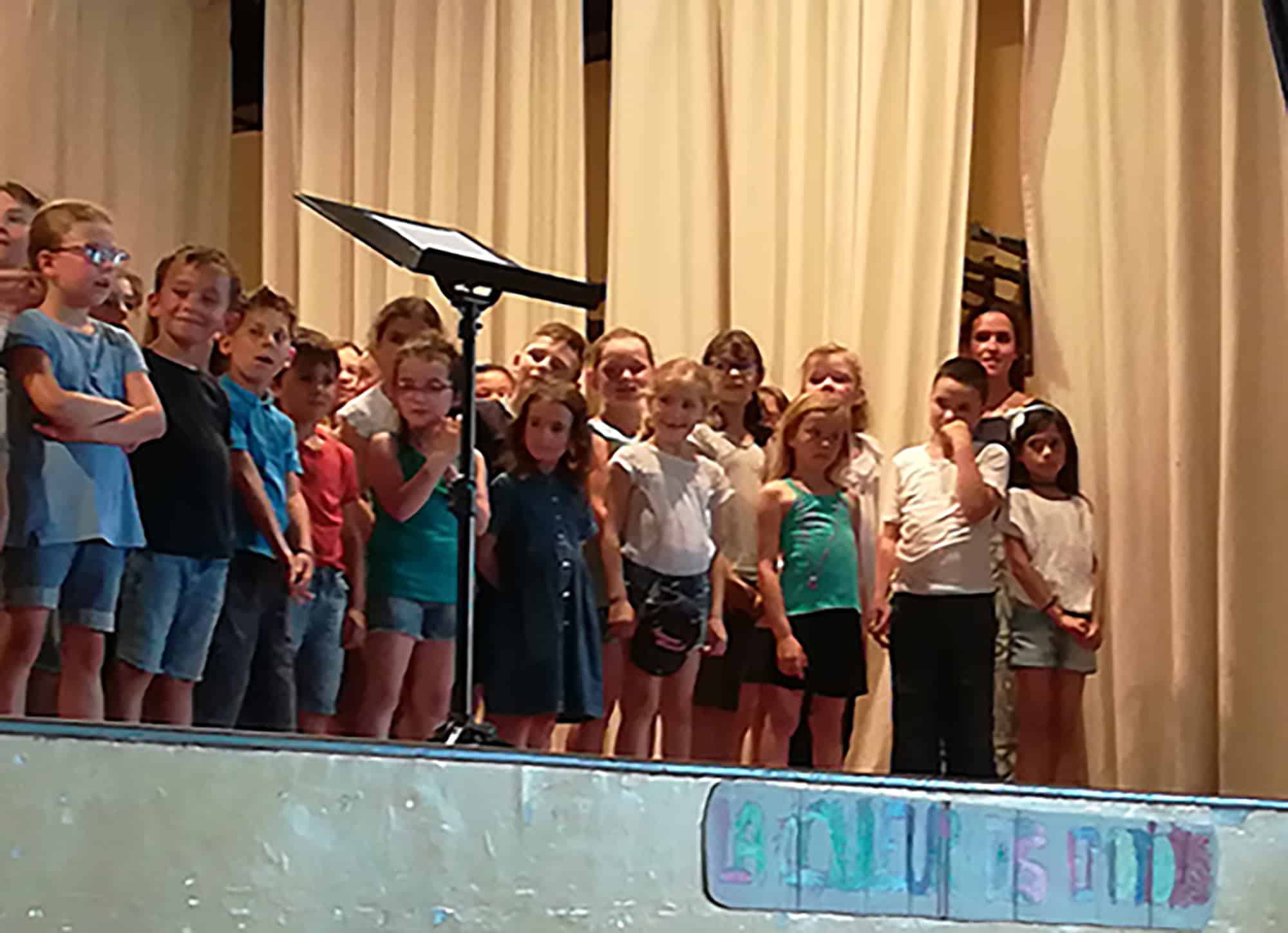 Première fête de l’école pour la classe externalisée primaire de Bourg