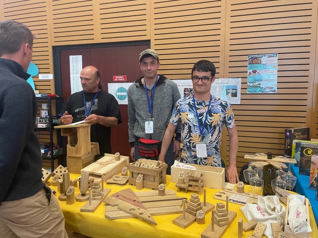 [SAVOIR-FAIRE] Les créations en bois de l’ESAT de Villambis au FLEM…