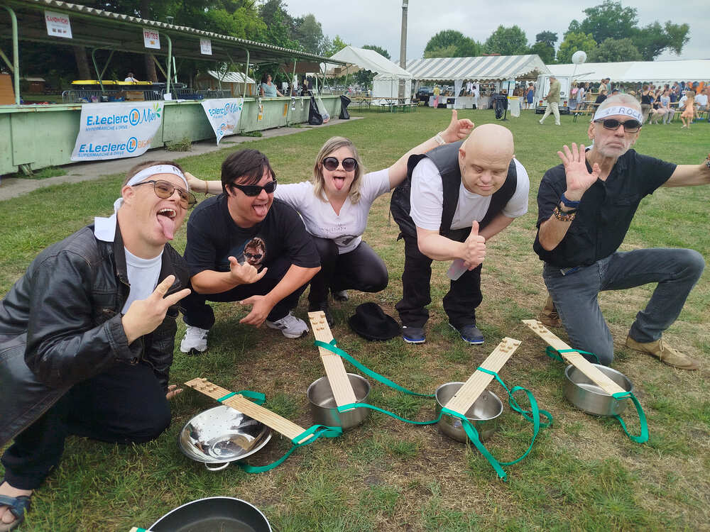 [INCLUSION CULTURELLE] Les K’sseroles Stéréofoliques du Foyer Gujan-Mestras électrisent le festival Bigarock