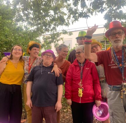 [LIEN SOCIAL] Retrouvailles entre le FO-FAM Gujan-Mestras et Gérard, ancienne personne accompagnée